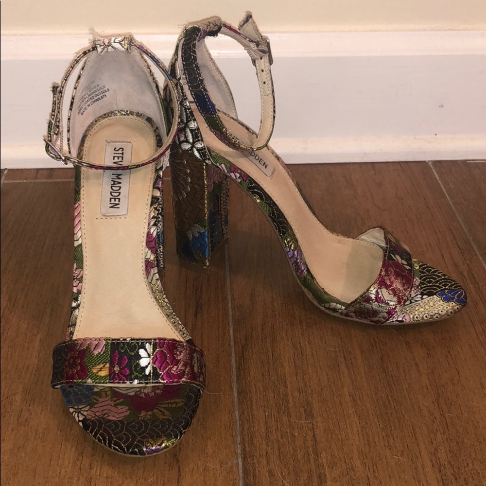 Steve Madden detailed 7.5 heel